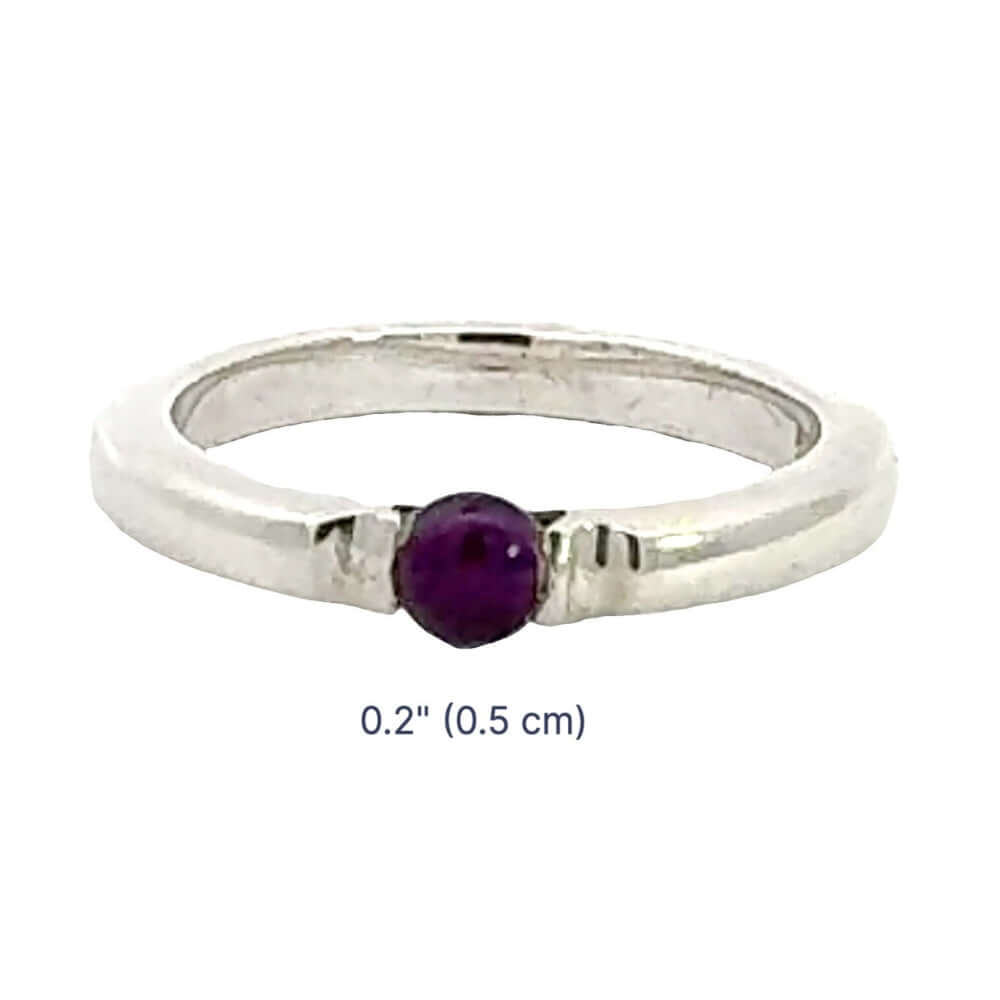 Sleek Taxco Silver Ring with Solitaire Gemstone