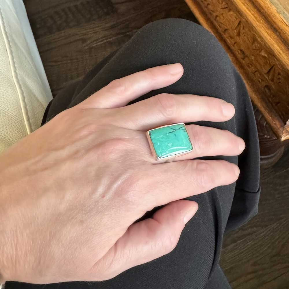 950-Silver-Rectangular-Turquoise-Ring-with-model-Nueve-Sterling