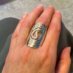 Big Spiral Oval Silver Ring with model Nueve Sterling