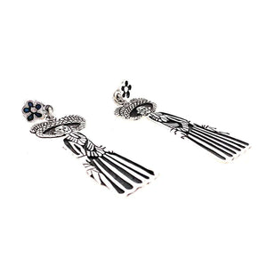     Catrina-with-Hat-Silver-Earrings-flat-Nueve-Sterling
