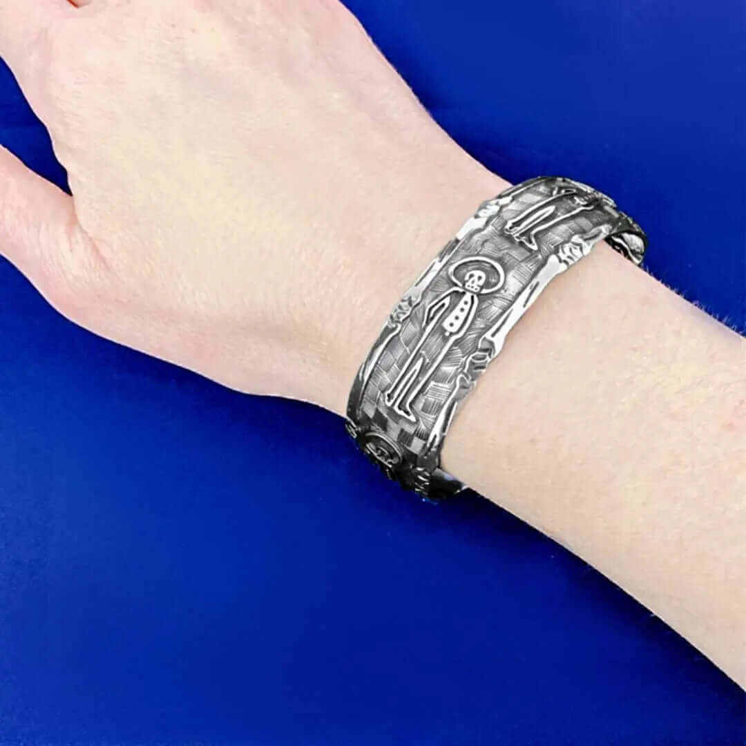 Charro-Silver-Cuff-Bracelet-with-model-Nueve-Sterling