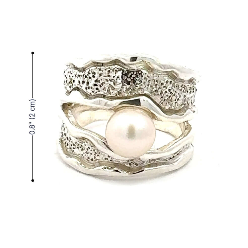 Taxco Silver ring with a pearl on a white background with measurements
