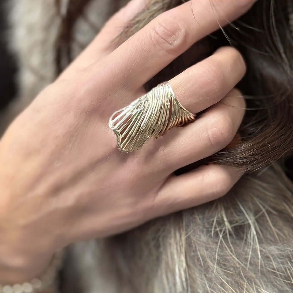 Long-Mexican-Silver-Ginkgo-Leaf-Ring-with-model-Nueve-Sterling