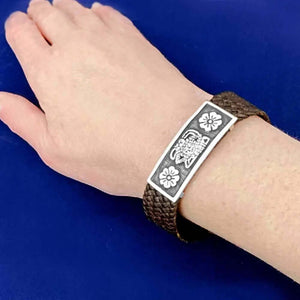     Silver-La-Catrina-Leather-Bracelet-with-model-Nueve-Sterling