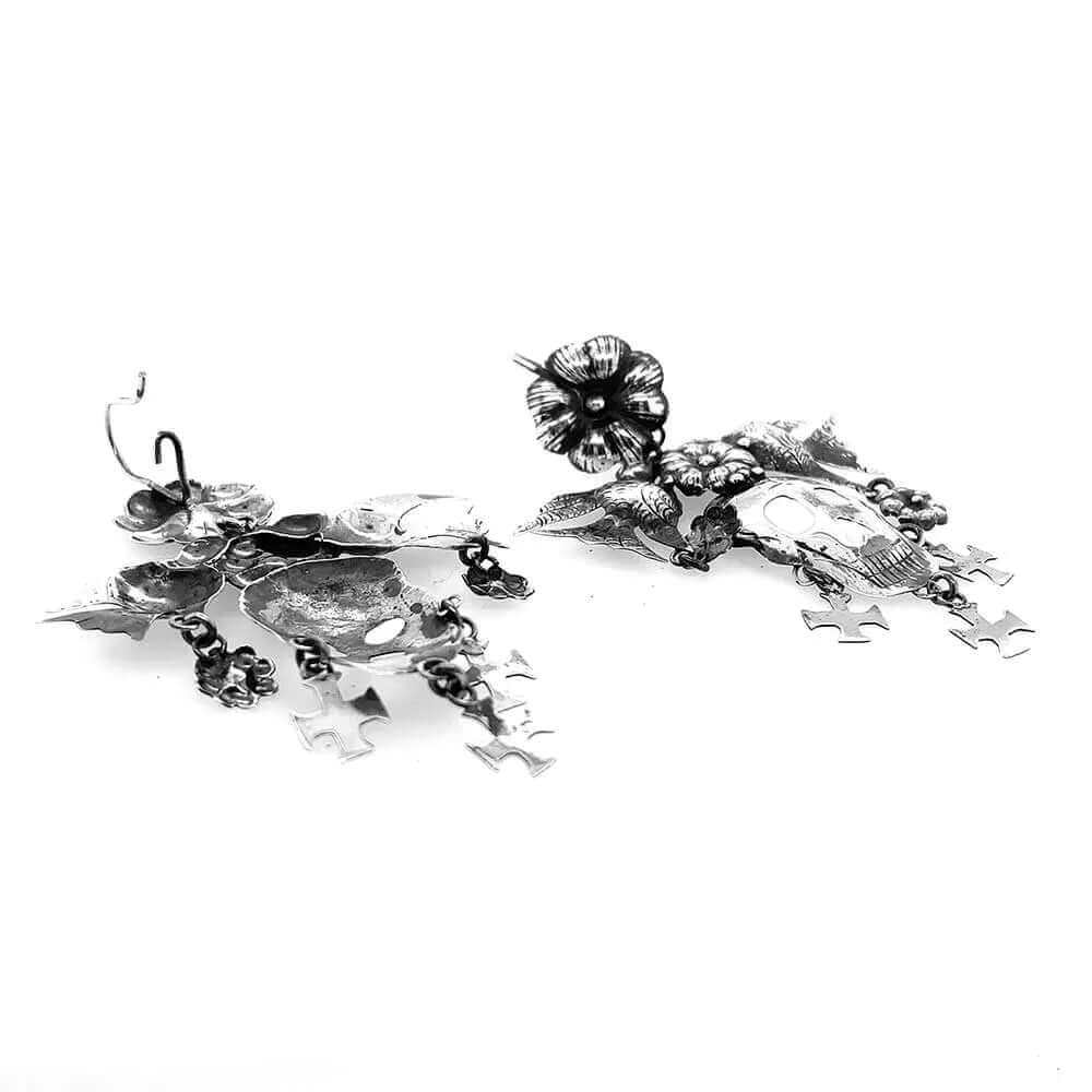 Skull-with-Big-Birds-Silver-Earrings-flat-Nueve-Sterling