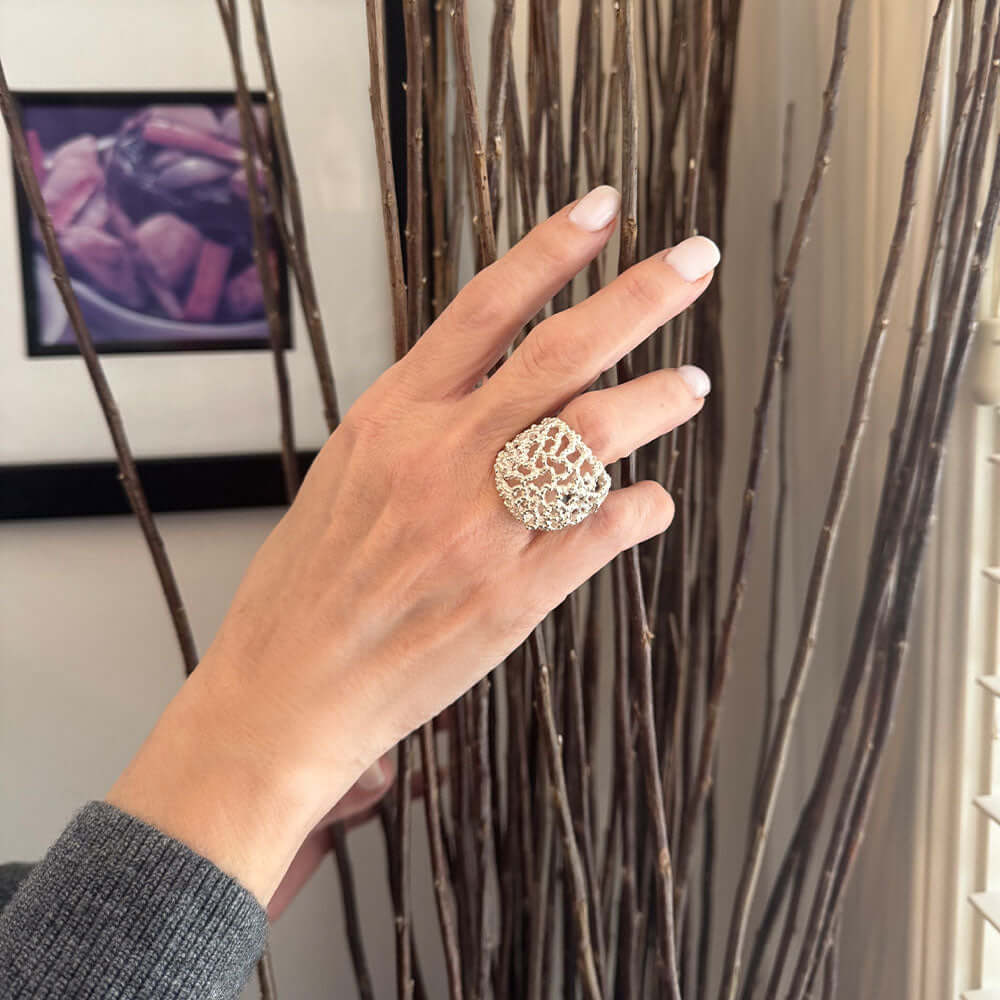 Taxco-Silver-Chunky-Caviar-Ring-with-model-Nueve-Sterling