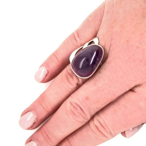Modern Amethyst Silver Ring with model - Nueve Sterling