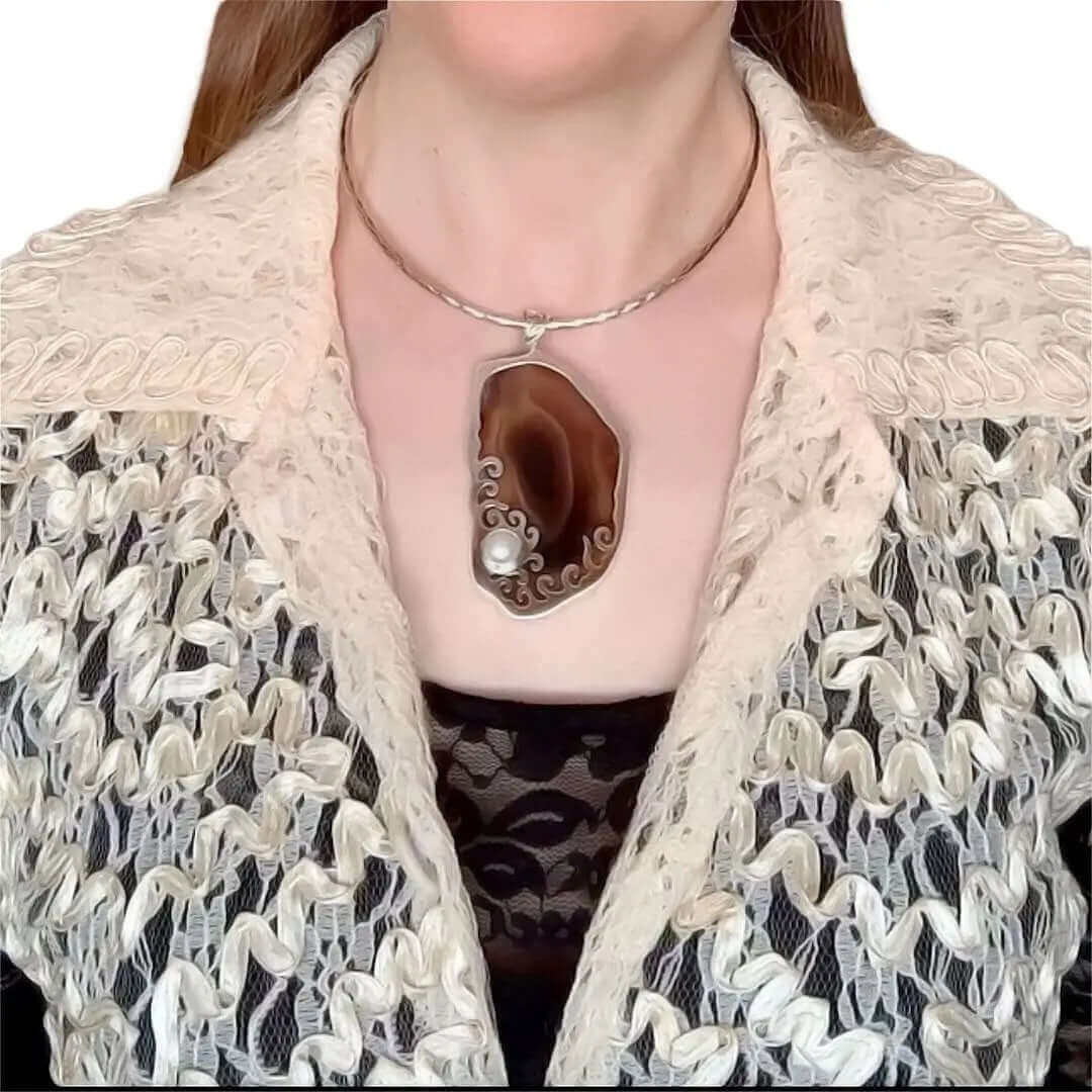Brown Agate Silver Pendant With Pearl with model - Nueve Sterling