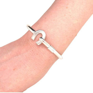 %product Horseshoe Bangle in Silver Nueve Sterling