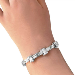 Knots Bracelet In Silver With Zirconia with model - Nueve Sterling