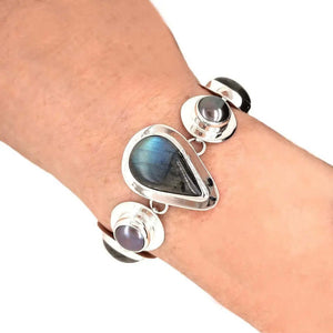 Labradorite Pearls Silver Bracelet with model - Nueve Sterling