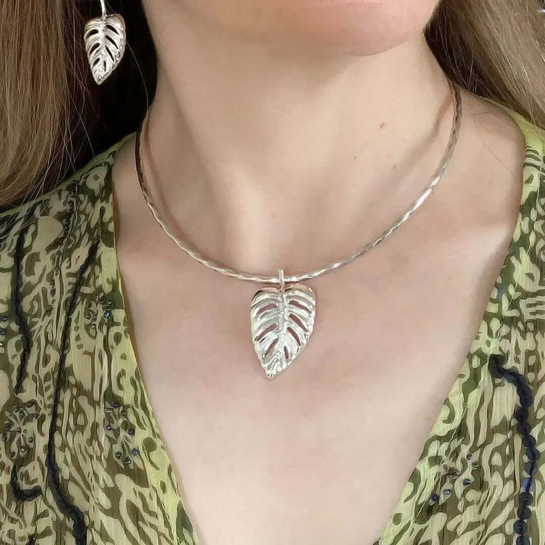 Leaf Pendant In Silver with model - Nueve Sterling
