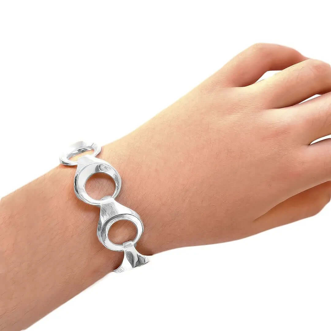 Linked Circles Bracelet In Silver - Nueve Sterling