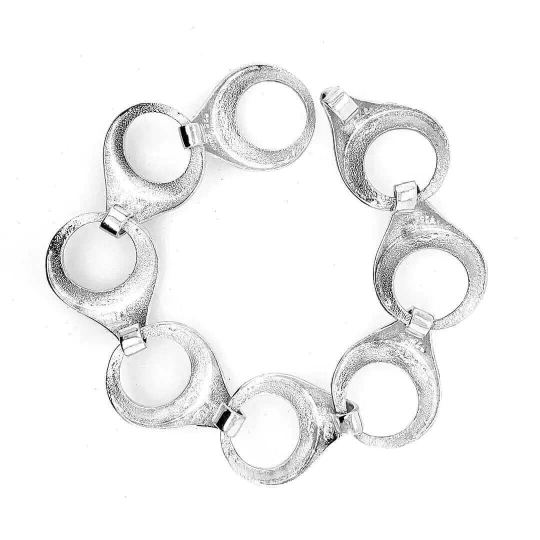 Linked Circles Bracelet In Silver back - Nueve Sterling