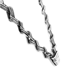 950 Silver Linked Necklace side - Nueve Sterling