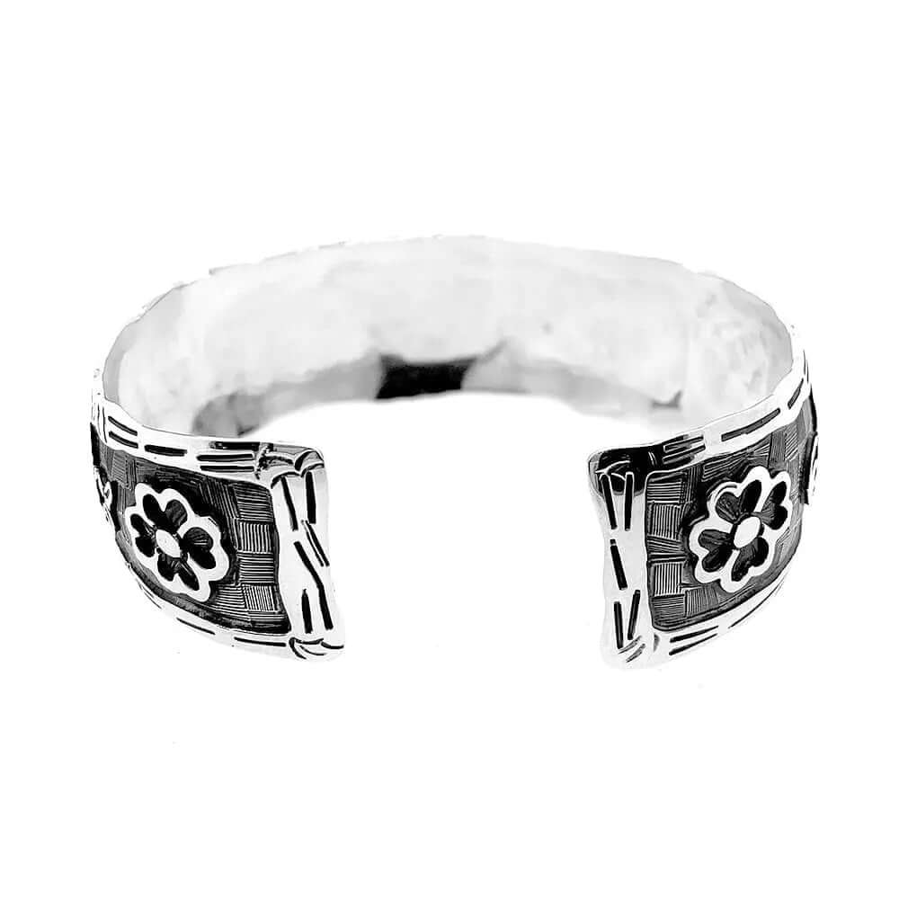 %product Skeleton Lady Silver Cuff-Bracelet Nueve Sterling
