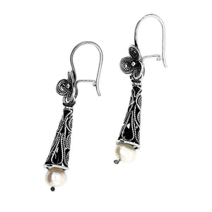 Small Oxidized Silver Earrings and Pearl side - Nueve Sterling