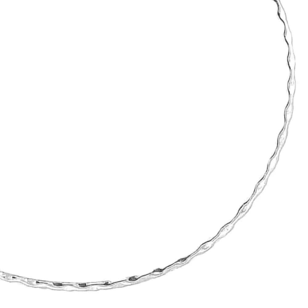 Small Tubular Wavy Silver Choker detail - Nueve Sterling