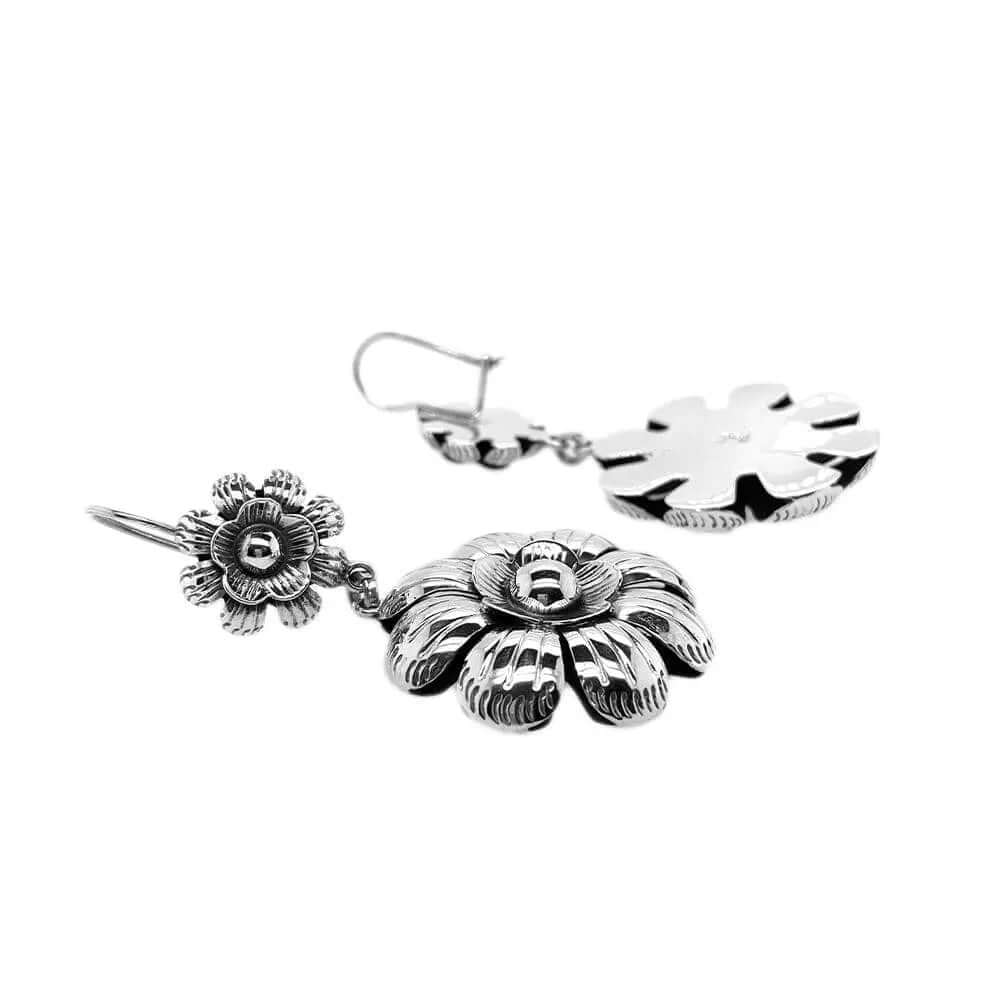 Dangling Flowers Silver Earrings flat - Nueve Sterling