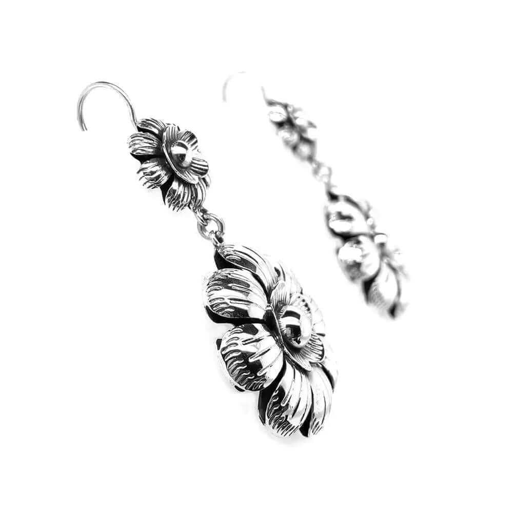 Dangling Flowers Silver Earrings side 